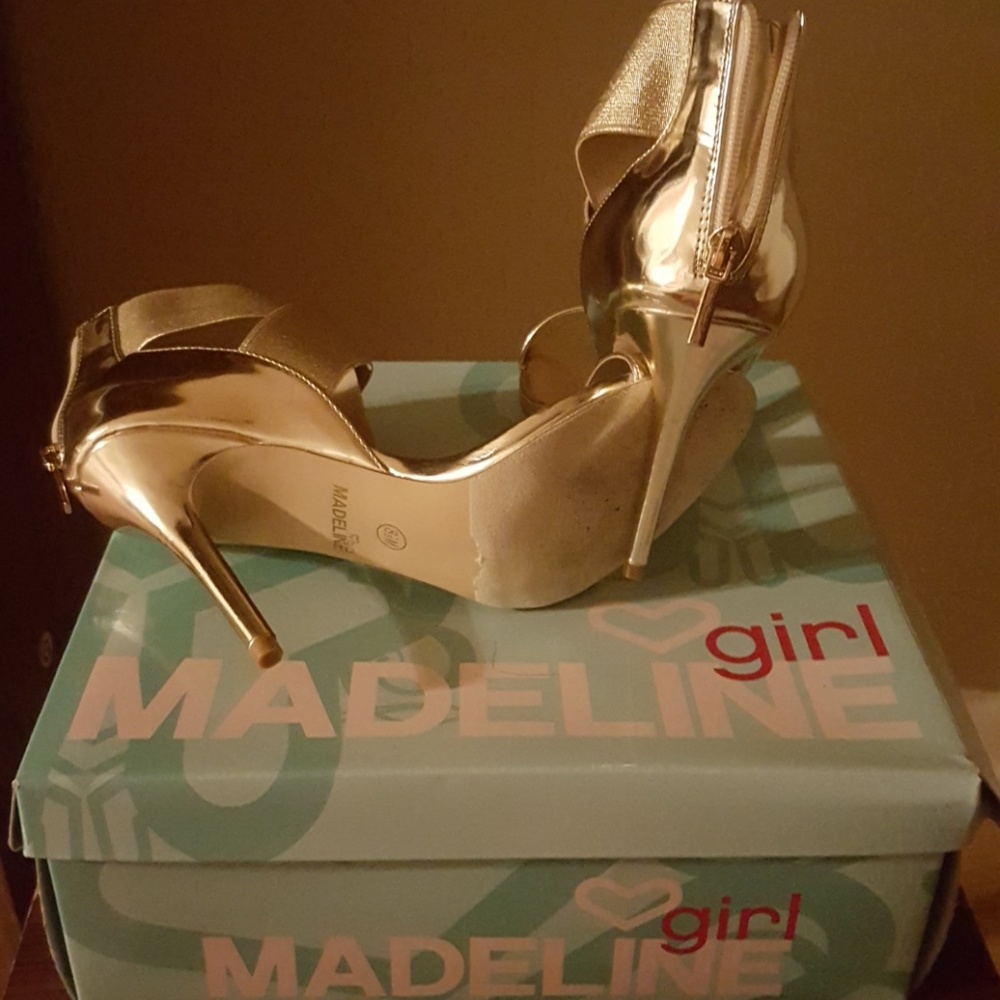 Heels - Picture 3 of 3
